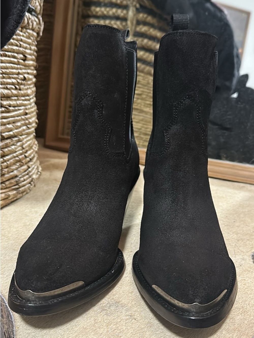 Ariat Cowboy Boots - Never Worn